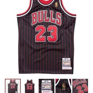 Micheal jordan bulls jersey